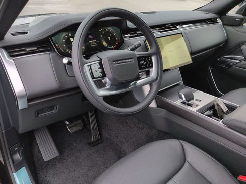 New 2026 Land Rover Range Rover Long Wheelbase SE AWD/4WD image 2