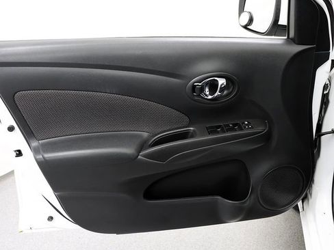 Used 2016 Nissan Versa SV image 20