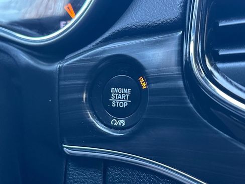 Used 2019 Jeep Grand Cherokee Limited image 20