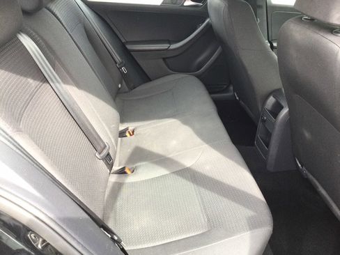 Used 2015 Volkswagen Jetta SE FWD image 23