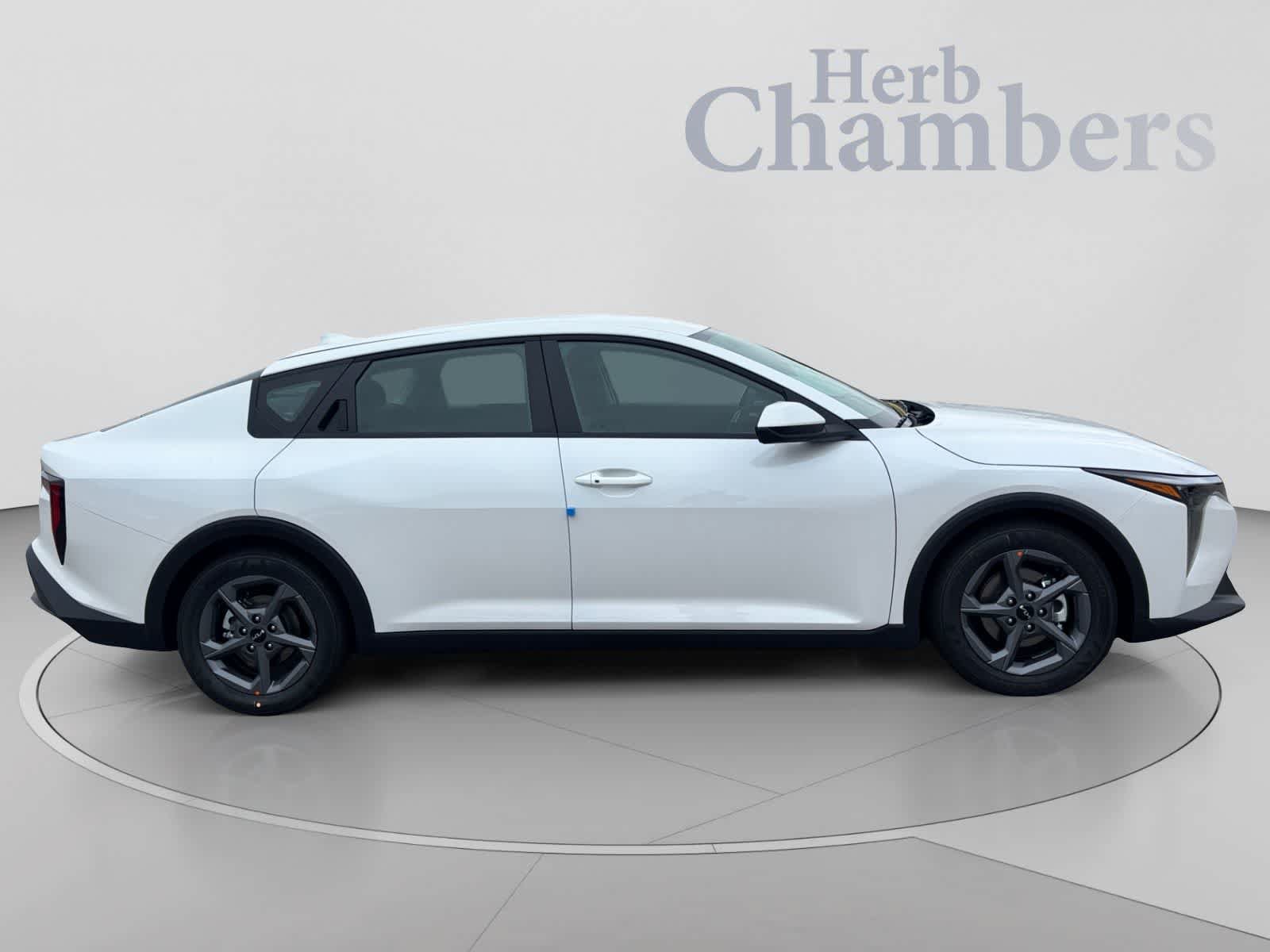 New 2026 Kia K4 FWD image 5
