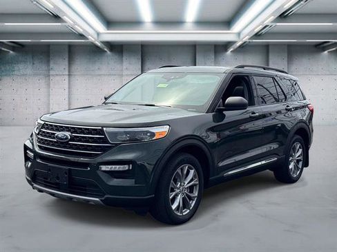 Used 2023 Ford Explorer XLT w/ Equipment Group 202A AWD/4WD image 1