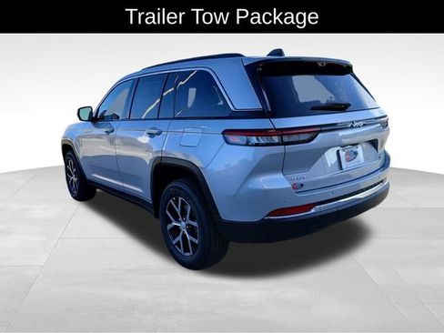 New 2025 Jeep Grand Cherokee Limited w/ Luxury Tech Group II AWD/4WD image 3