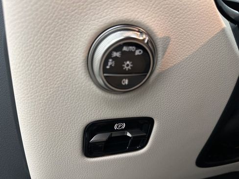 Used 2026 Mercedes-Benz GLC 300 image 17