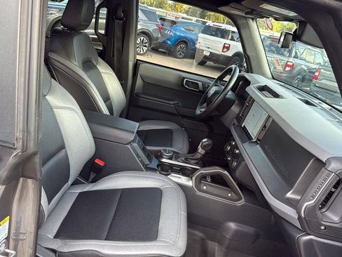 Used 2024 Ford Bronco Big Bend image 15