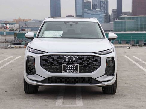 New 2026 Audi Q3 quattro 2.0T AWD/4WD image 2