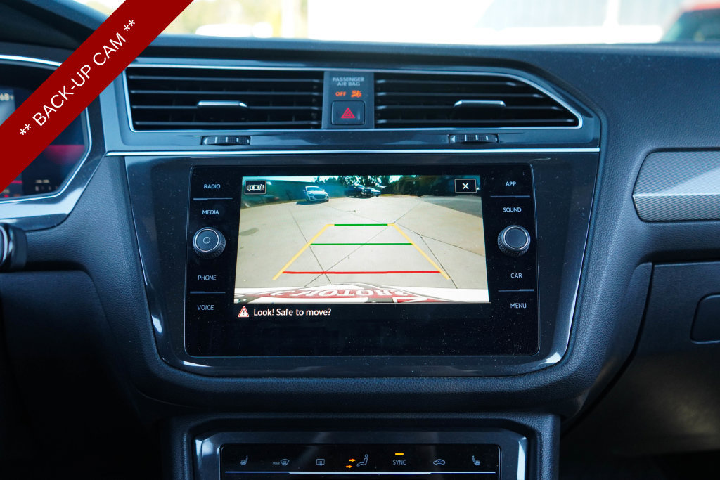Used 2022 Volkswagen Tiguan SE R-Line FWD image 11