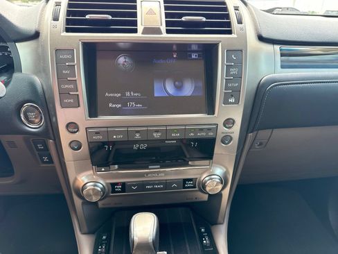 Used 2020 Lexus GX 460 Premium AWD/4WD image 16
