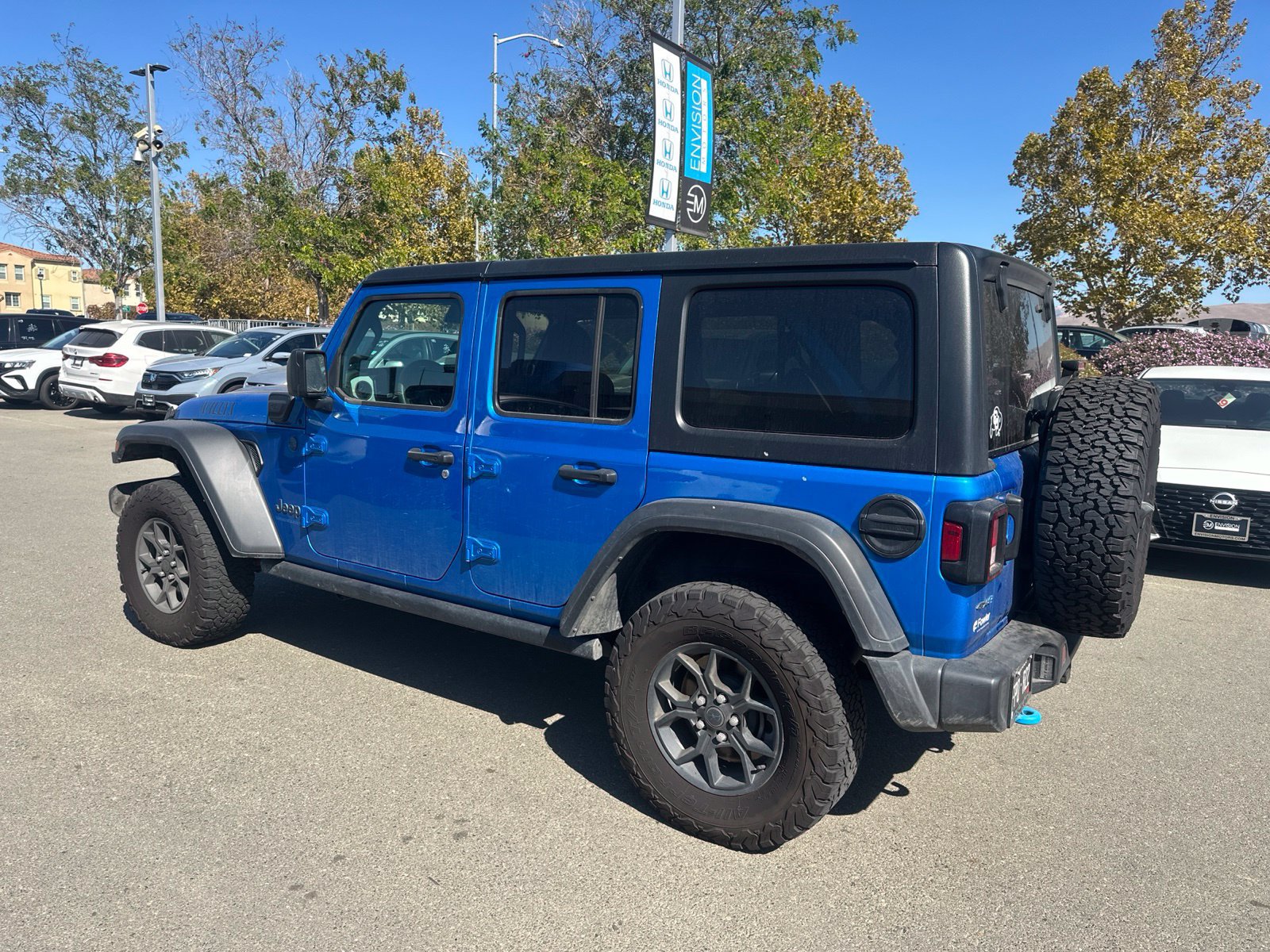 Used 2024 Jeep Wrangler Unlimited AWD/4WD image 4