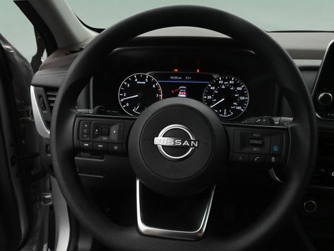 Used 2023 Nissan Rogue SV AWD/4WD image 20