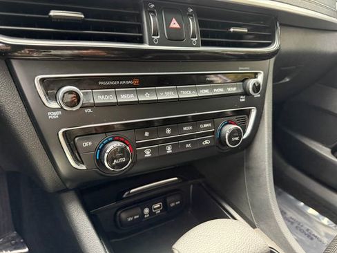 Used 2019 Kia Optima S image 29