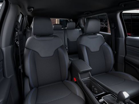 New 2026 Jeep Compass Latitude AWD/4WD image 16