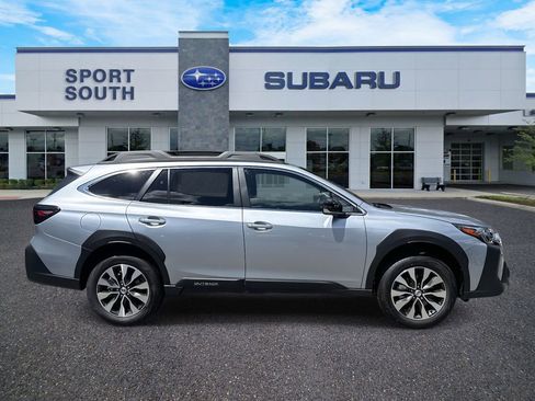 New 2025 Subaru Outback Limited image 2