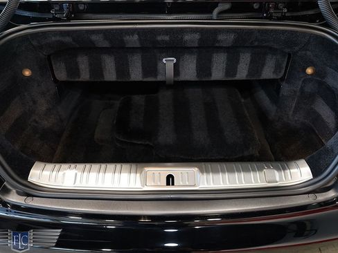 Used 2017 Rolls-Royce Dawn RWD image 35