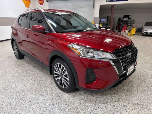 Used 2023 Nissan Kicks SV FWD image 11