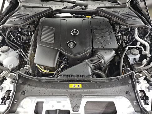 Used 2024 Mercedes-Benz E 350 4MATIC Sedan w/ MBUS Superscreen Package image 15