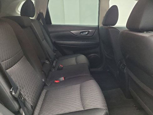 Used 2019 Nissan Rogue SV AWD/4WD image 19