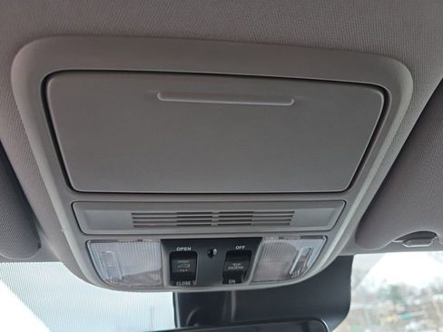 Used 2022 Honda Pilot EX-L image 39