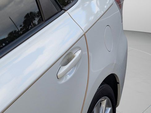 Used 2013 Toyota Prius V Five image 19