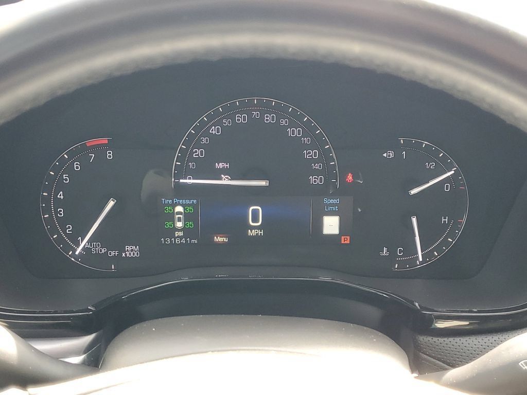 Used 2017 Cadillac XT5 Luxury w/ Driver Awareness Package FWD image 29