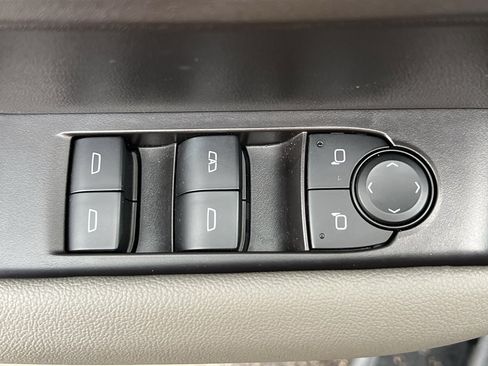 Used 2025 Chevrolet Colorado ZR2 w/ Technology Package image 13