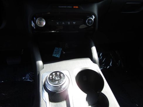 Used 2025 Ford Escape Platinum AWD/4WD image 3