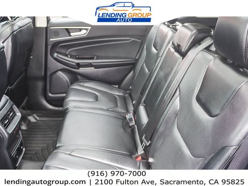 Used 2019 Ford Edge Titanium w/ Equipment Group 301A image 18