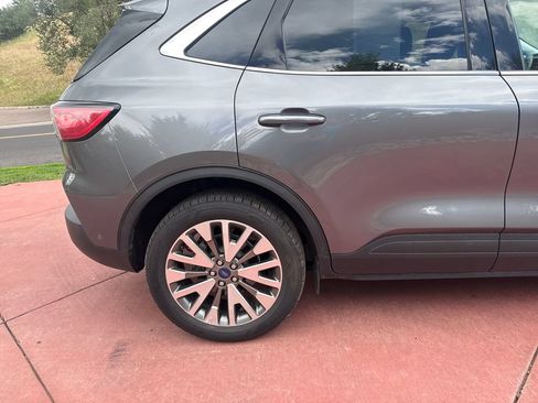 Certified 2021 Ford Escape Titanium AWD/4WD image 33