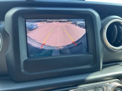 Used 2019 Jeep Wrangler Unlimited Sport S image 19