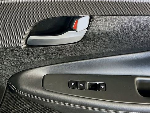 Used 2019 Hyundai Santa Fe FWD image 32