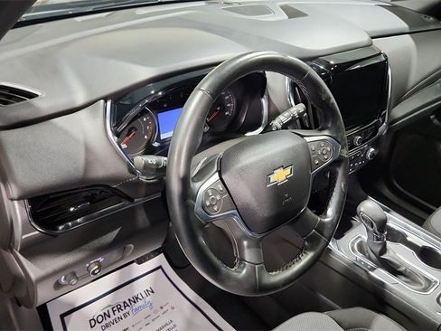 Used 2023 Chevrolet Traverse LT image 18