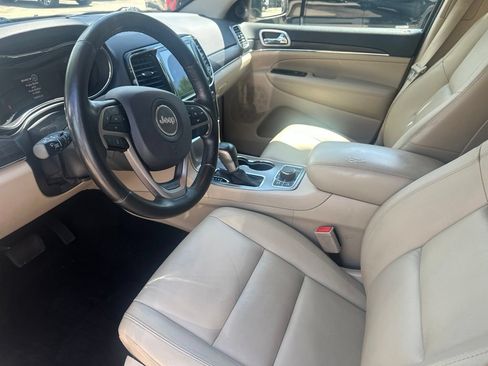 Used 2020 Jeep Grand Cherokee Limited AWD/4WD image 17