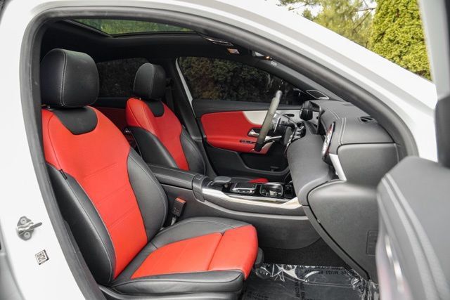 Used 2021 Mercedes-Benz A 35 AMG 4MATIC image 37