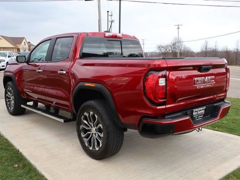 Used 2023 GMC Canyon Denali image 28