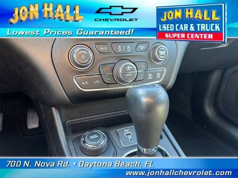 Used 2022 Jeep Cherokee Limited image 30