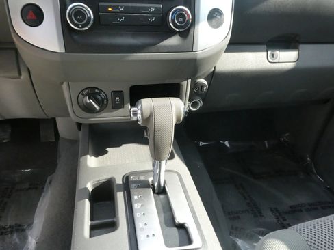 Used 2019 Nissan Frontier SV image 22