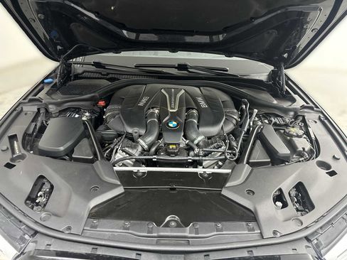 Used 2018 BMW M550i xDrive AWD/4WD image 18