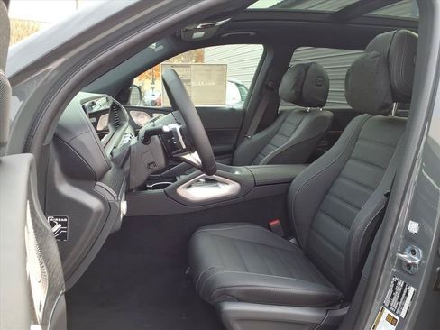 Used 2026 Mercedes-Benz GLS 450 4MATIC image 12