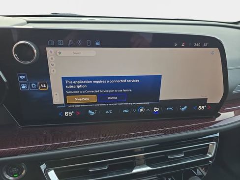 Used 2025 Chevrolet Traverse Z71 w/ Driver Confidence Package image 26