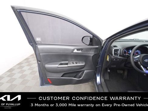 Used 2020 Kia Sportage LX image 9