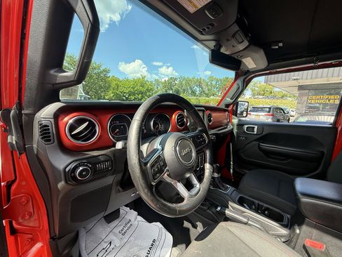 Used 2019 Jeep Wrangler Unlimited Rubicon w/ Dual Top Group AWD/4WD image 25