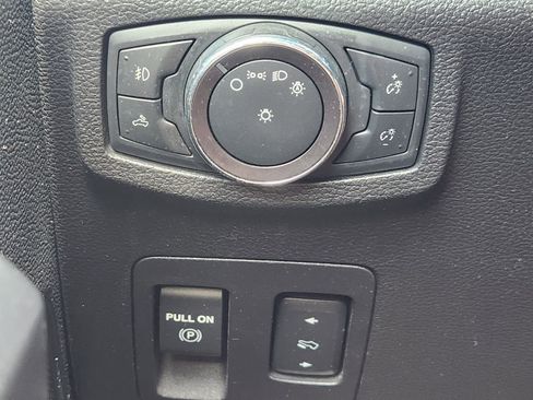 Used 2018 Ford F150 XLT w/ Equipment Group 302A Luxury AWD/4WD image 25