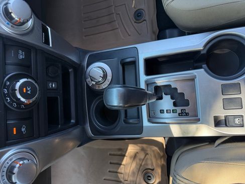 Used 2015 Toyota 4Runner SR5 AWD/4WD image 15
