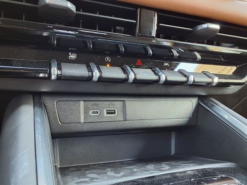 New 2026 GMC Canyon AT4 AWD/4WD image 5