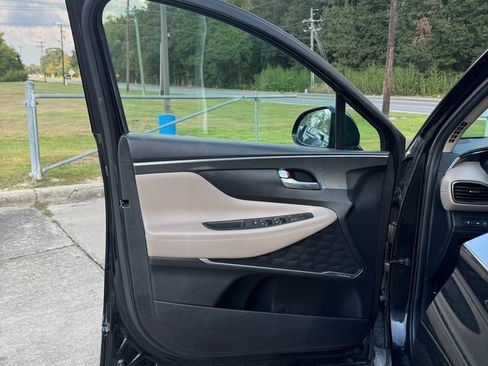 Used 2023 Hyundai Santa Fe SEL w/ Premium Package image 7