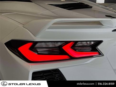 Used 2021 Chevrolet Corvette Stingray Premium Conv w/ Z51 Performance Package image 11