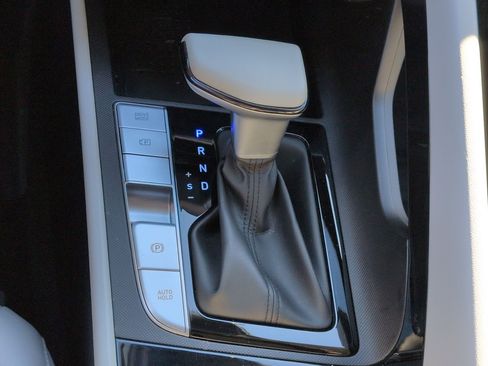 Used 2023 Hyundai Elantra Limited w/ Cargo Package image 26