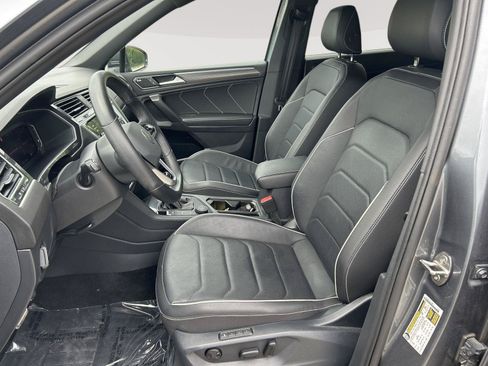 Used 2024 Volkswagen Tiguan SEL R-Line w/ MDO Package, Two-Row AWD/4WD image 5