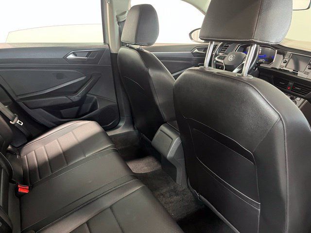 Used 2024 Volkswagen Jetta SE FWD image 15