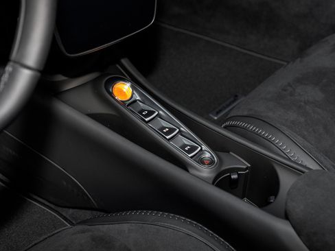 New 2026 McLaren Artura Spider image 6